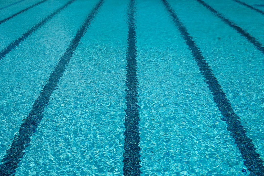 Manutenção de piscina com agendamento de visitas automatizado por IA