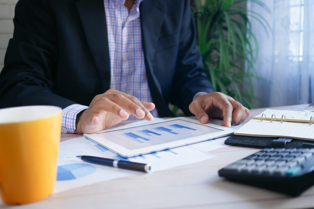 Calculadora e gráfico de retorno sobre investimento em IA